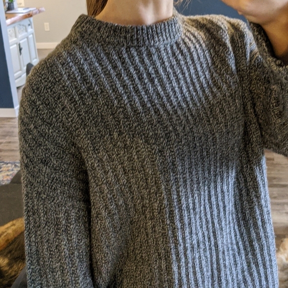 Levi's high neck sweater - Picture 2 of 5